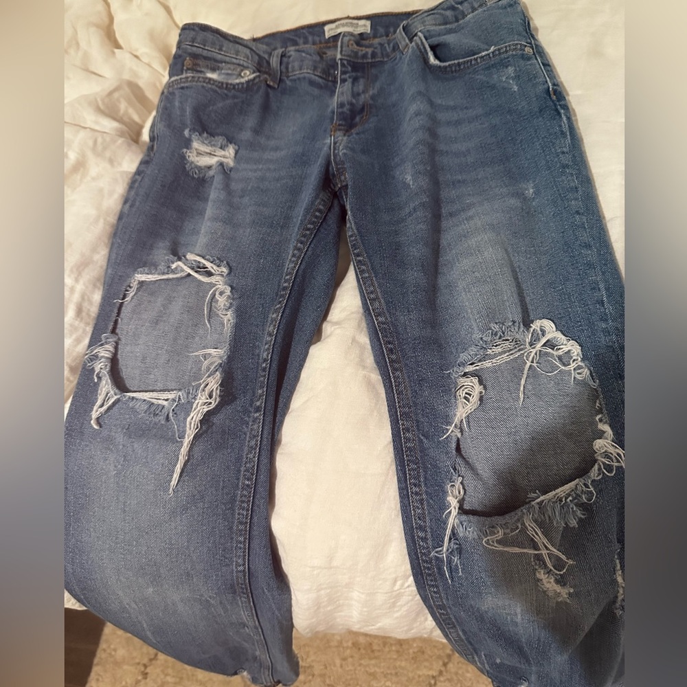 Woman’s Zara jeans